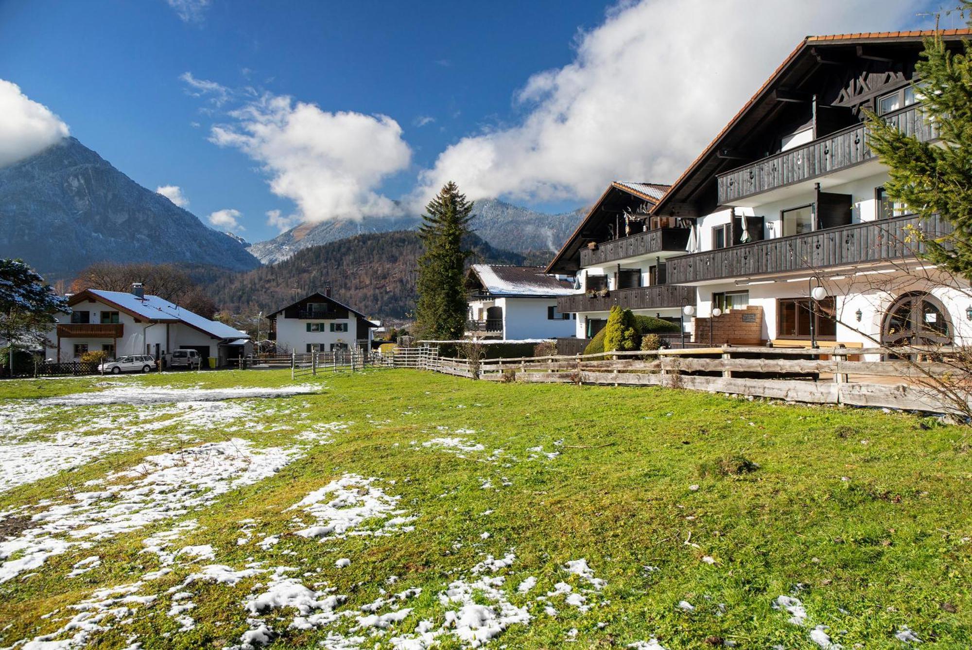 Almzeit Apartment Farchant Exterior photo